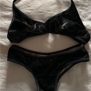 Chic Black Snakeskin Bikini Set